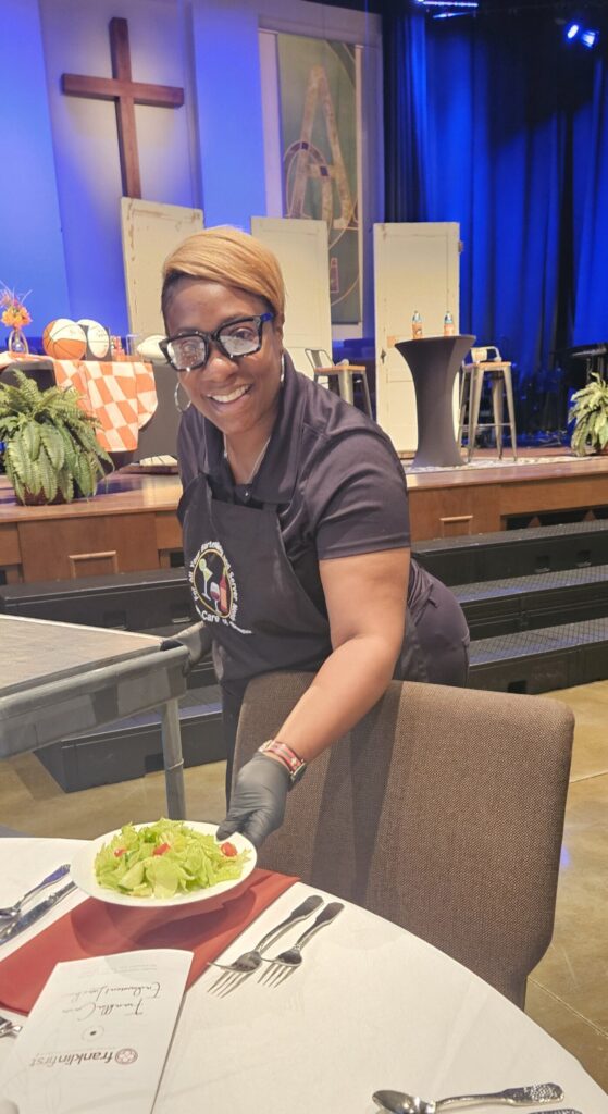 event staff setting table