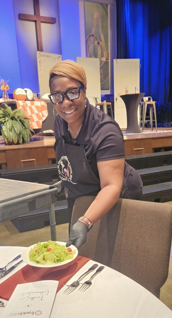 event staff setting table